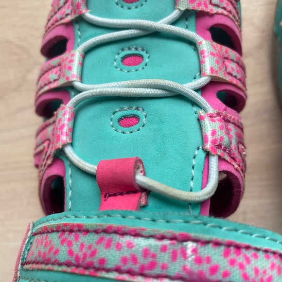 CAT & JACK UGC Toddler size 10 water shoes pink blue adjustable Velcro top back - Picture 10 of 12